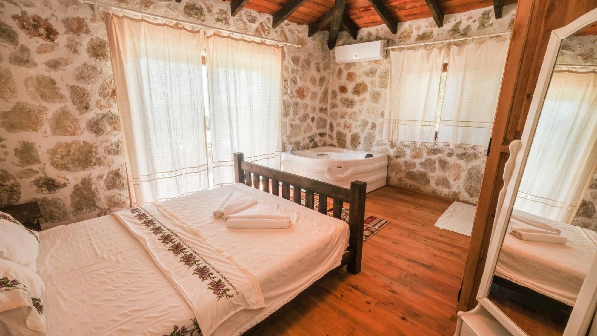 Likya House - Deniz Ve Doga Manzarali, Havuzlu Villa Patara Exterior foto